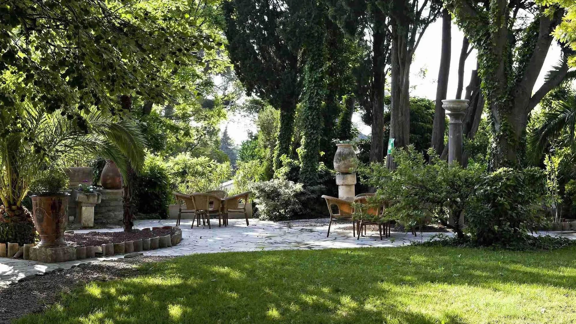 Hotel La Magnaneraie Villeneuve-lès-Avignon 4*,  Francia