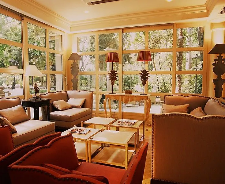 Najeti Hôtel la Magnaneraie Villeneuve-lès-Avignon 4*,  Francia