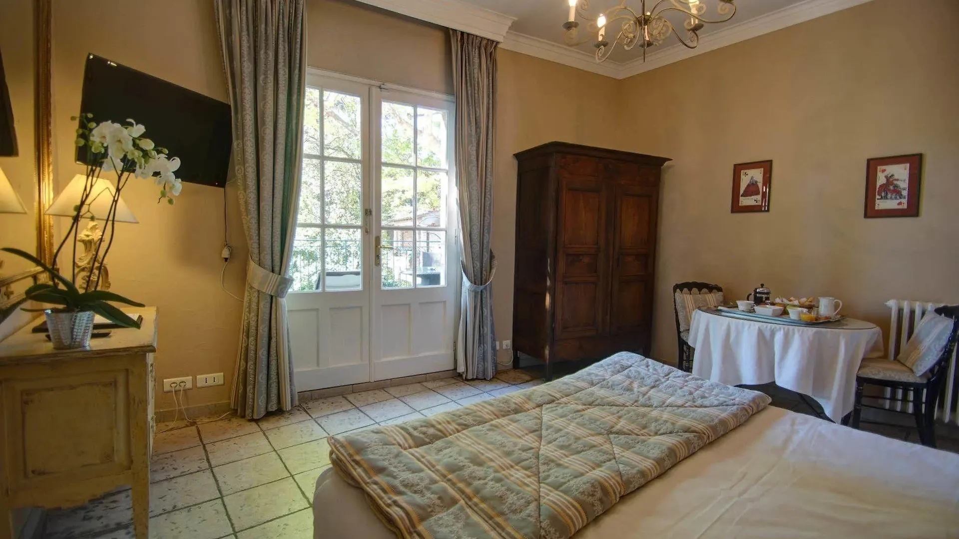 Hotel La Magnaneraie Villeneuve-lès-Avignon
